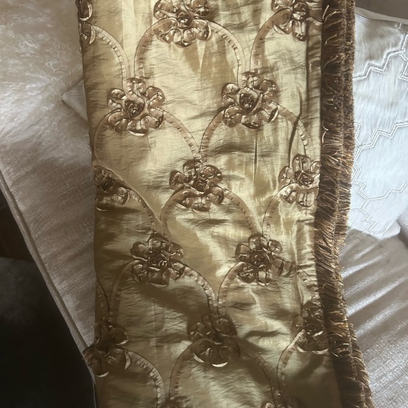 Stunning Golden Floral Poly/Silk Custom Made Throw, 52 x 60. Chenille Lining. - Picture 2 of 14